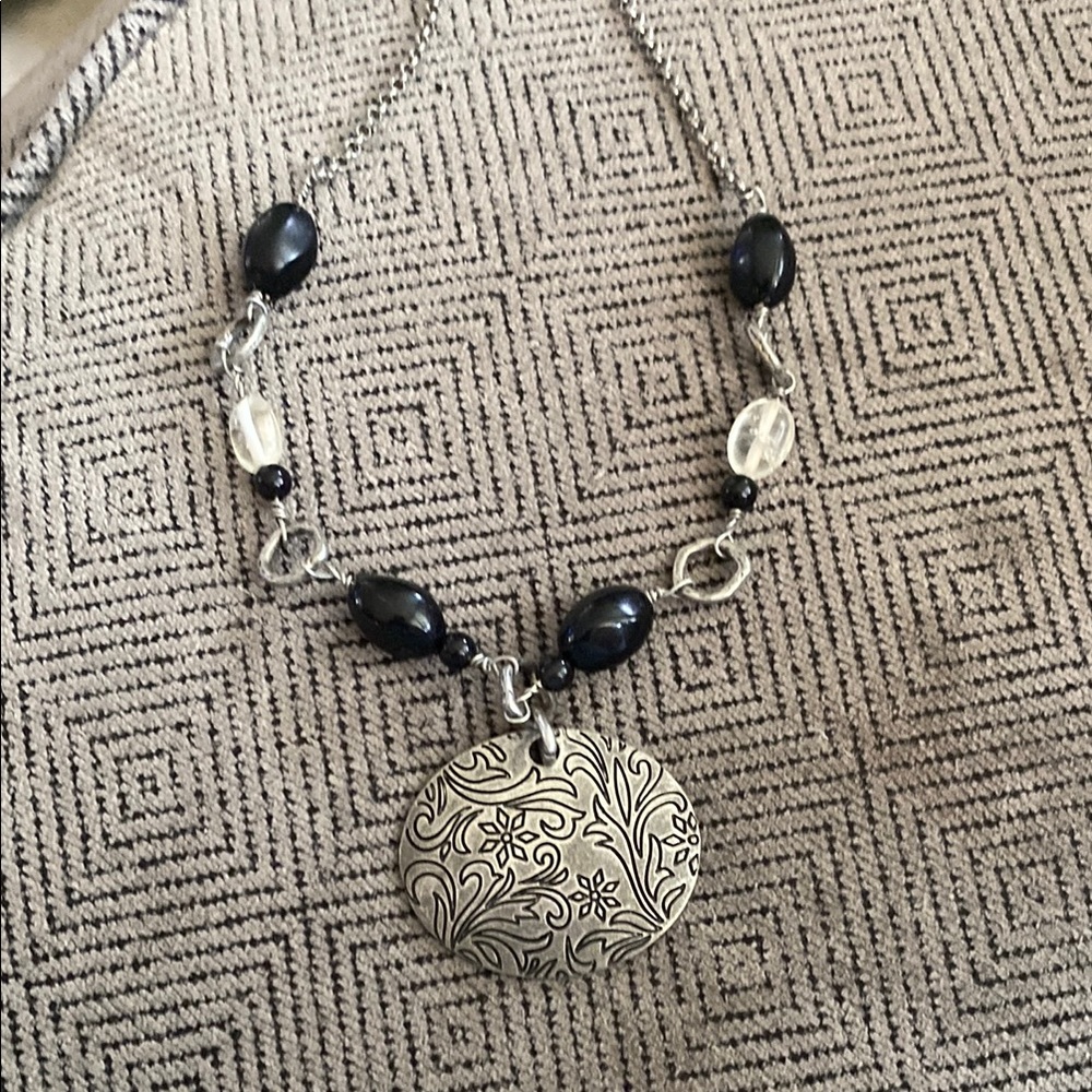 Lia Sophia pendant necklace